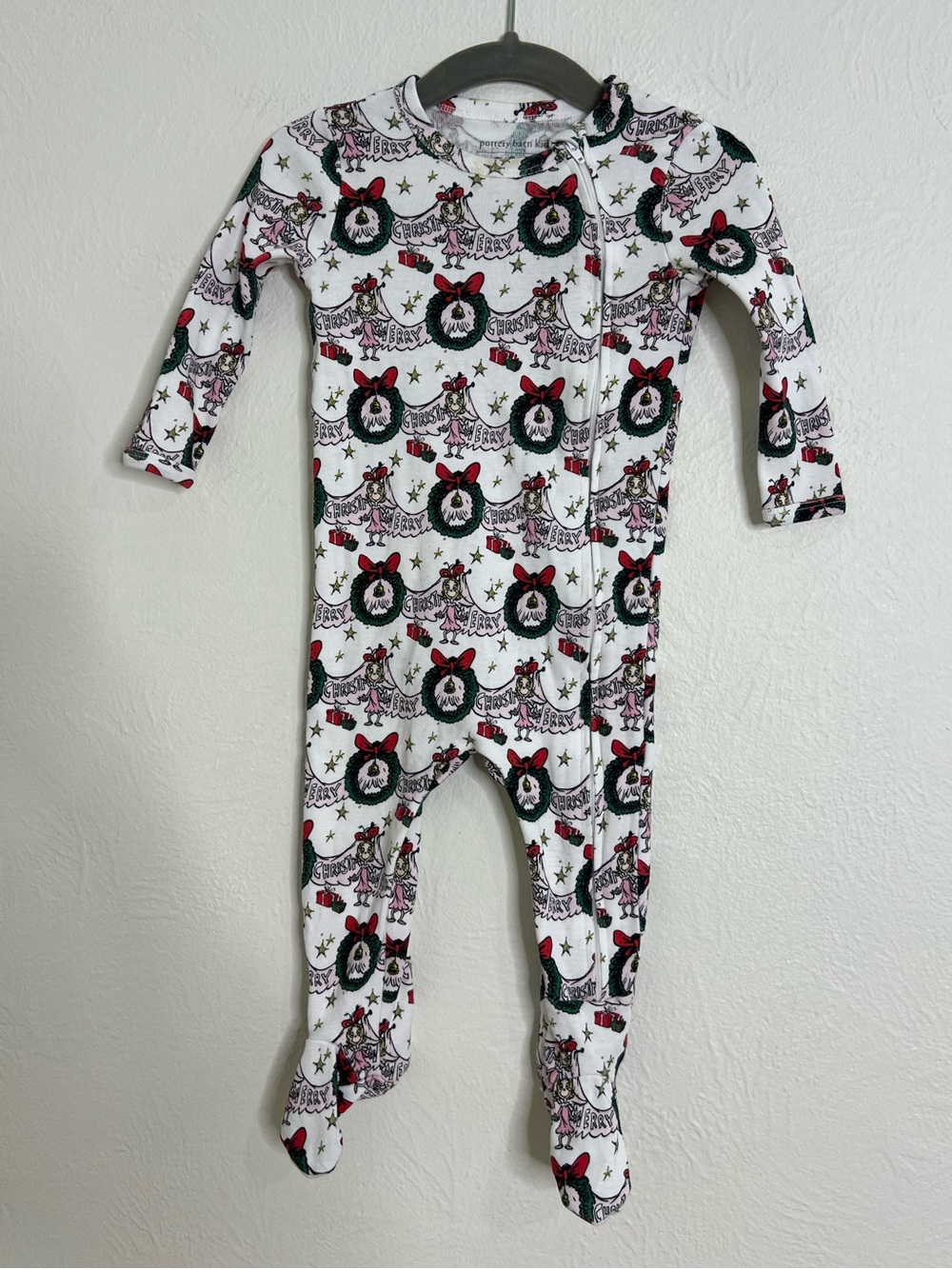 Pottery Barn Kids White Holiday Wreath Grinch Cindy Lou Print Footed One-Piece